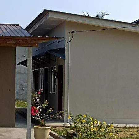 Depulauserai Roomstays Pekan Bagian luar foto